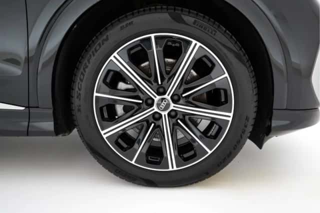 Audi Q4 (2021) thumbnail 28
