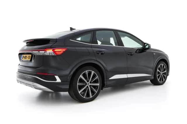 Audi Q4 (2021) thumbnail 7