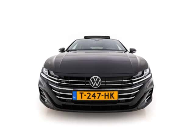 Volkswagen Arteon (2023) thumbnail 3