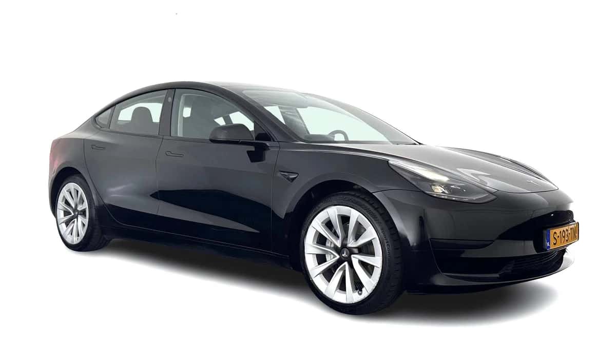 Tesla Model 3 (2023) — foto 1