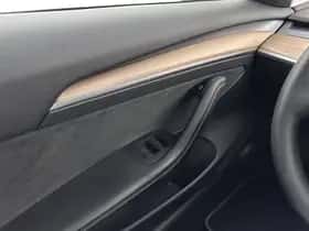 Tesla Model 3 (2023) thumbnail 24
