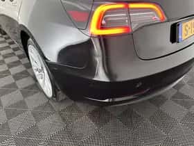 Tesla Model 3 (2023) thumbnail 33