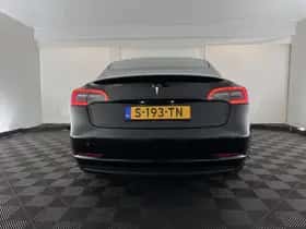 Tesla Model 3 (2023) thumbnail 6
