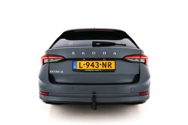 Škoda Octavia (2021) thumbnail 6