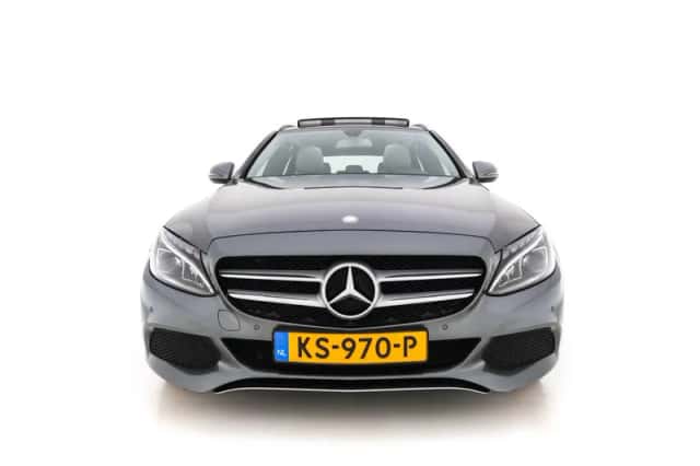 Mercedes-Benz C-Klasse (2016) thumbnail 3