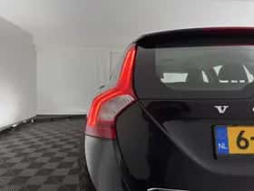 Volvo V60 (2013) thumbnail 23