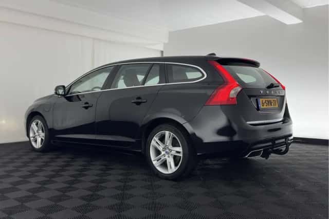 Volvo V60 (2013) thumbnail 5
