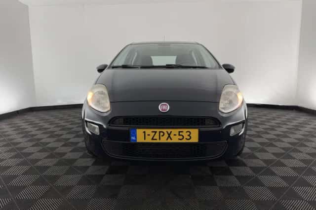 Fiat Punto (2015) thumbnail 3