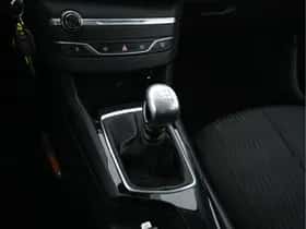 Peugeot 308 (2015) thumbnail 14
