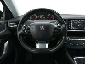Peugeot 308 (2015) thumbnail 18