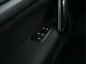 Peugeot 308 (2015) thumbnail 21