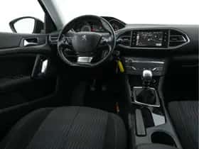 Peugeot 308 (2015) thumbnail 8