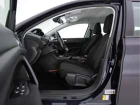 Peugeot 308 (2015) thumbnail 9