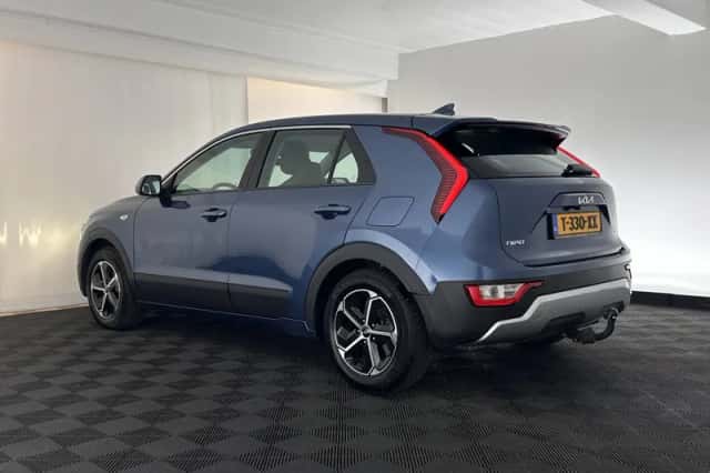 Kia Niro (2023) thumbnail 5