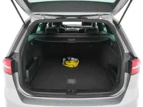 Volkswagen Passat (2015) thumbnail 11