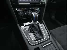 Volkswagen Passat (2015) thumbnail 13