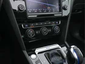 Volkswagen Passat (2015) thumbnail 14