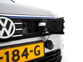Volkswagen Passat (2015) thumbnail 28