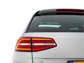 Volkswagen Passat (2015) thumbnail 32