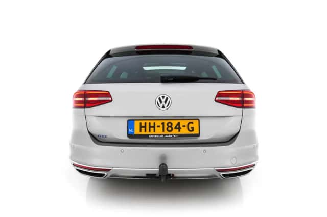 Volkswagen Passat (2015) thumbnail 6