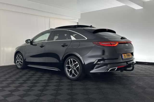 Kia Proceed (2019) thumbnail 5