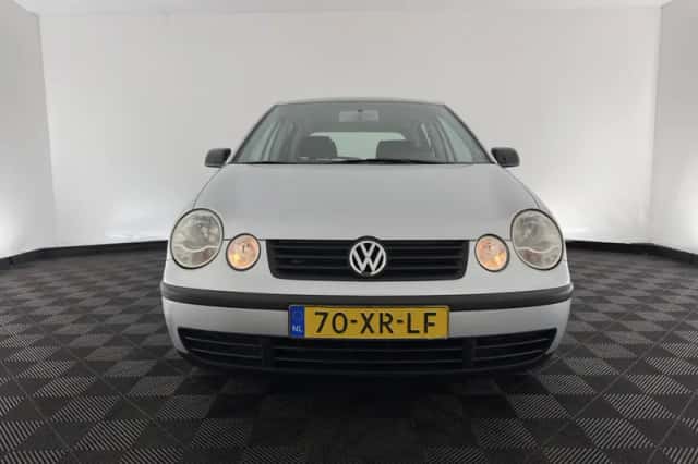 Volkswagen Polo (2004) thumbnail 3