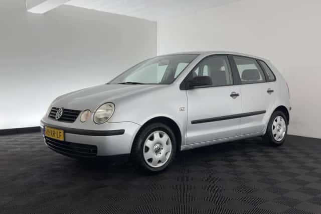 Volkswagen Polo (2004) thumbnail 4