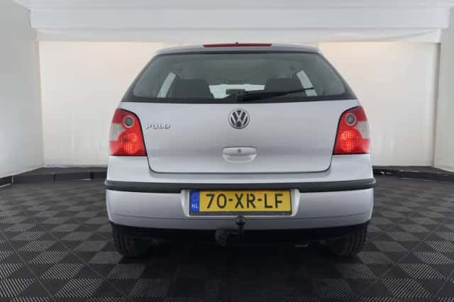 Volkswagen Polo (2004) thumbnail 6