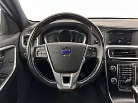 Volvo V60 (2016) thumbnail 16