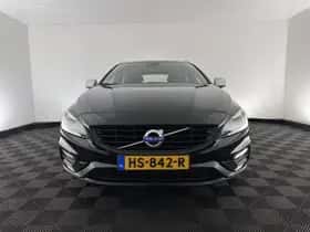Volvo V60 (2016) thumbnail 3