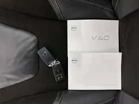 Volvo V60 (2016) thumbnail 23