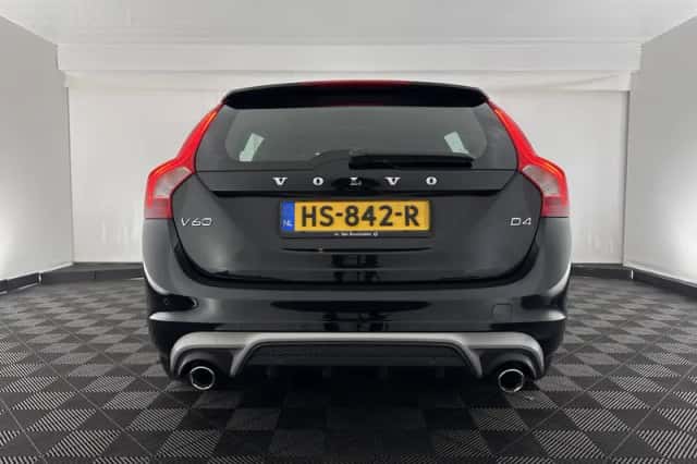 Volvo V60 (2016) thumbnail 6
