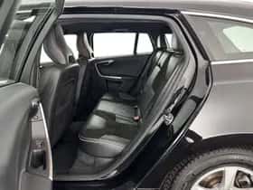Volvo V60 (2016) thumbnail 10