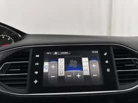 Peugeot 308 (2014) thumbnail 15