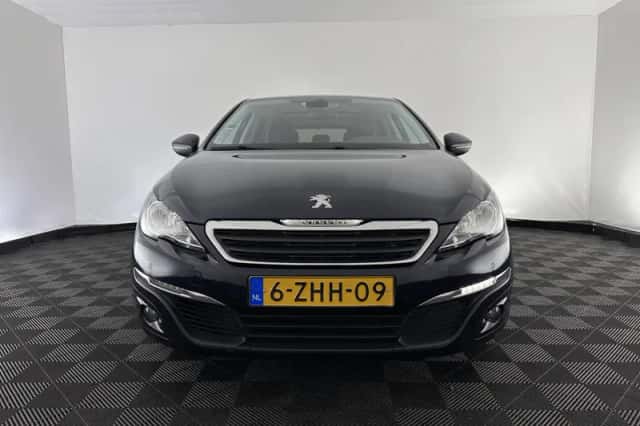 Peugeot 308 (2014) thumbnail 3