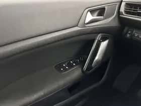 Peugeot 308 (2014) thumbnail 21
