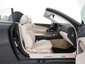 Lexus IS thumbnail 13