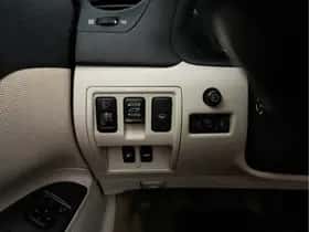 Lexus IS thumbnail 23