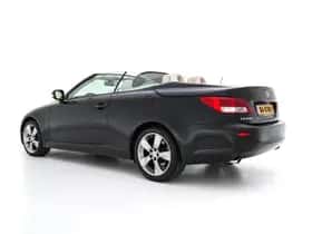 Lexus IS thumbnail 5