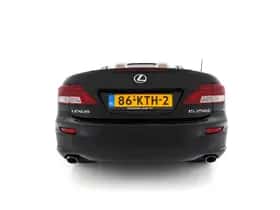 Lexus IS thumbnail 6