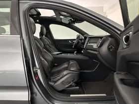 Volvo XC60 (2018) thumbnail 13