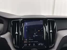 Volvo XC60 (2018) thumbnail 14