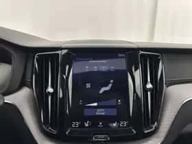 Volvo XC60 (2018) thumbnail 16