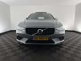 Volvo XC60 (2018) thumbnail 3