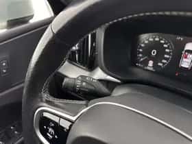 Volvo XC60 (2018) thumbnail 22