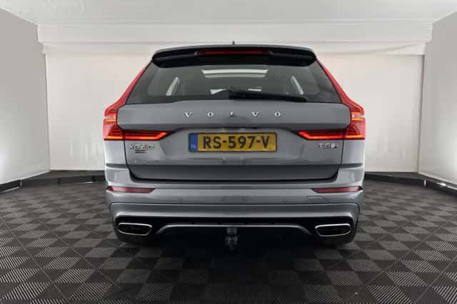 Volvo XC60 (2018) thumbnail 6