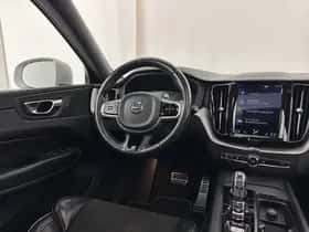 Volvo XC60 (2018) thumbnail 8