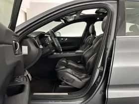 Volvo XC60 (2018) thumbnail 9