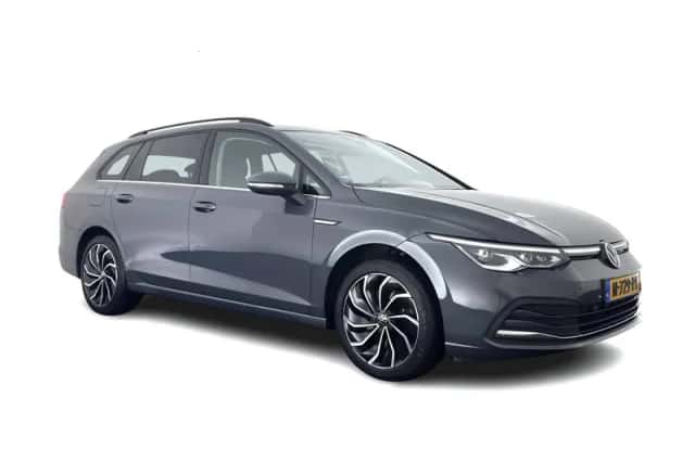 Volkswagen Golf (2021) thumbnail 1