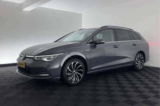 Volkswagen Golf (2021) thumbnail 4